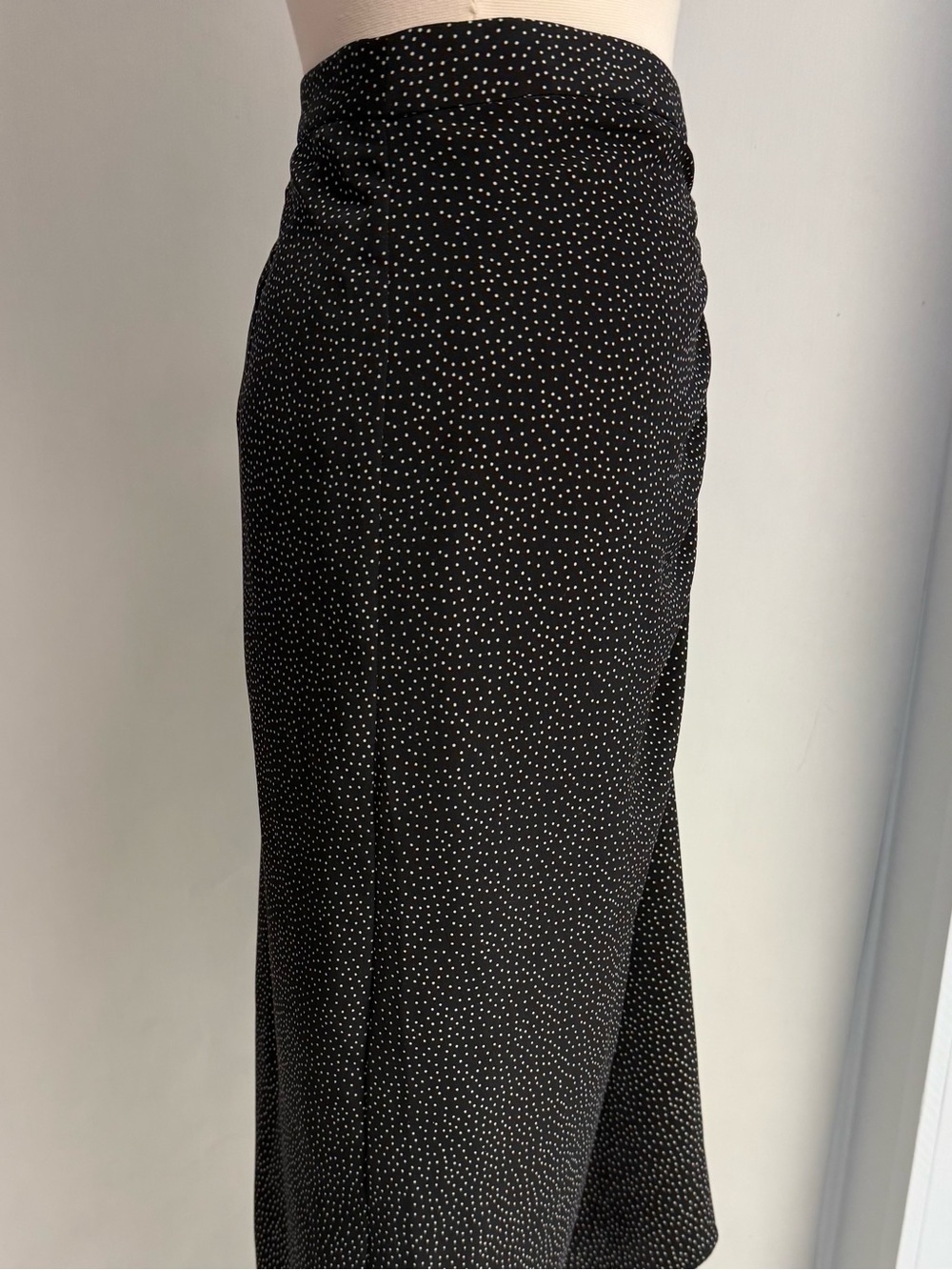 BANANA REPUBLIC Black and White Polka Dot Midi Skirt NWT - Picture 3 of 7